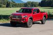 Koeajo: keskikokoinen pickup Toyota Tacoma kuva 1