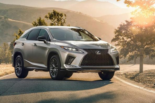 Lexus RX -crossoverin kasvojenkohotettu versio