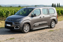 Citroen Berlingo/Multispace 2018– Allmond Grey -sivuporrassarja (2 kpl, alumiini) kuva 1