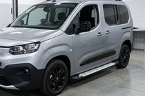 Opel Combo 2019– Allmond Grey -sivuporrassarja (2 kpl, alumiini) kuva 1