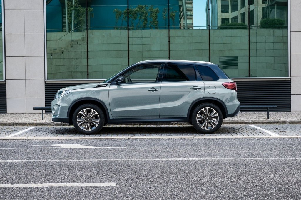 Katsaus kompaktiin crossoveriin: Suzuki Vitara
