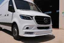 Mercedes Sprinter W907/W910 2018– Etupuskurin spoilerilippa V3 (maalattava) kuva 1