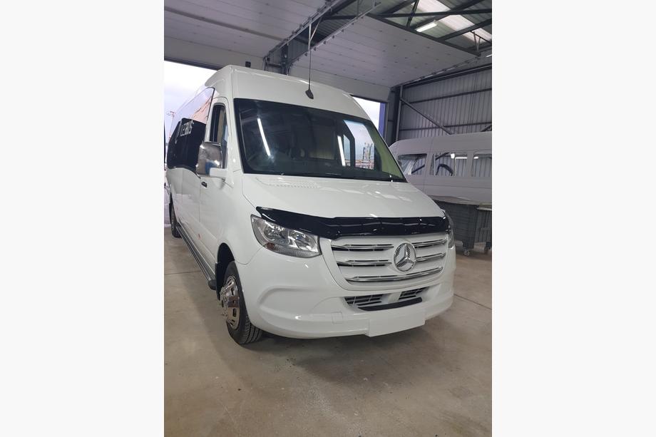Mercedes Sprinter W907/W910 2018– Konepellin tuuliohjain (EuroCap) Kuva 14