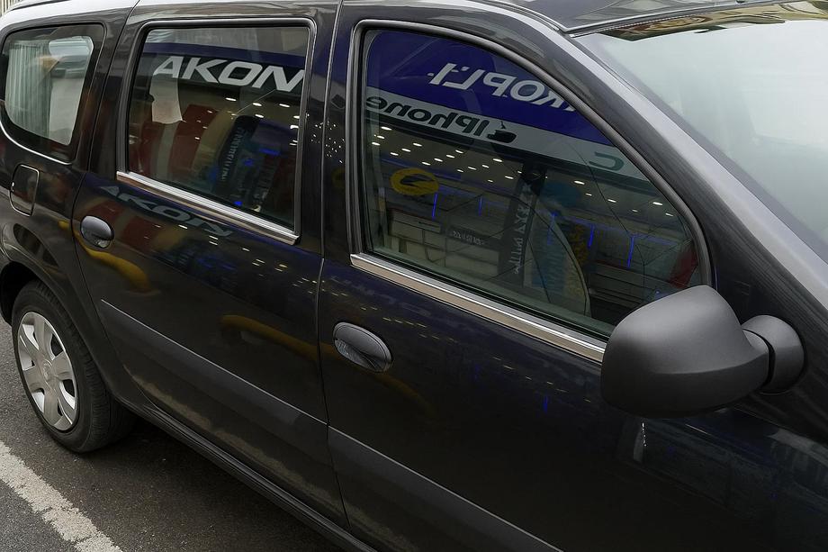Renault Logan MCV 2005–2013 Ulkoiset ikkunalistat (4 kpl, ruostumaton teräs) Carmos - turkkilainen teräs Image