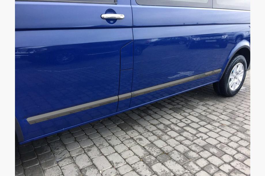 Volkswagen T5 Caravelle 2004–2010 Ovilistat (ruostumaton teräs, musta kromi) Image
