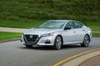 Keskikokoinen Nissan Altima -sedan kuudennessa sukupolvessa kuva 11