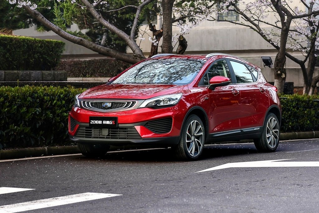 Koeajo: uudistettu Geely Emgrand GS -crossover