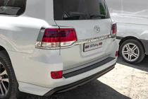 Toyota Land Cruiser 200 2007–2021 Kromiset takavalojen suojakuoret (2015+, 4-os., muovi) kuva 5