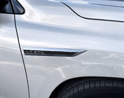 Lexus LX570/450d 2008–2022 Carbon-look emblemisarja (4 kpl) kuva 2