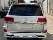 Toyota Land Cruiser 200 2007–2021 Korisarja 2016↗ (TRD EWAN 2023) kuva 11