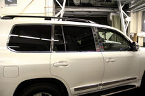 Toyota Land Cruiser 200 2007–2021 Täydellinen ikkunankehyslistasarja ja pilarilistat (ruostumaton teräs) kuva 17