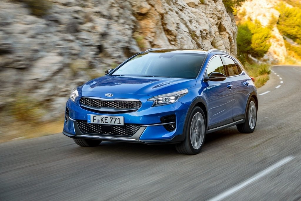 KIA Xceed -crossover-hatchbackin testi