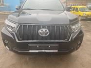 Toyota Land Cruiser Prado 150 2009–2023 Maski 2017↗ LED (Zeus Black, Black kulmakarvoilla) kuva 11