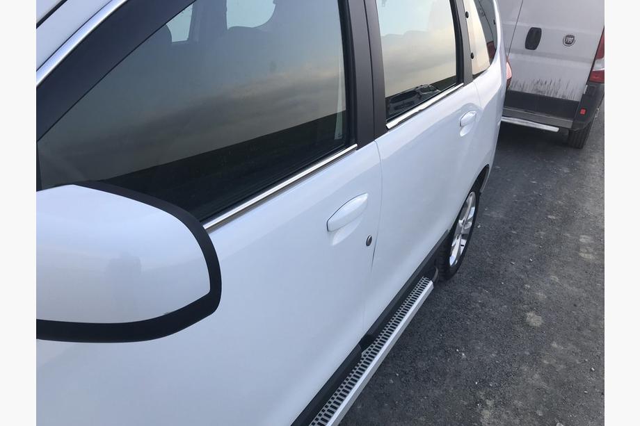 Renault Lodgy 2013–2022 Ikkunankehyslistat (4 kpl, ruostumaton teräs) OmsaLine – italialainen ruostumaton teräs Image