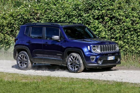 Kompaktin crossoverin Jeep Renegade koeajo