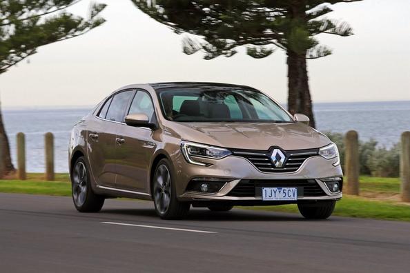 Renault Megane -sedanin koeajo: neljäs sukupolvi