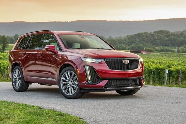 Katsaus täysikokoiseen Cadillac XT6 -crossoverkokonaisuuteen