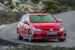 Koeajo: urheilullinen Volkswagen Golf GTI -viistoperä kuva 2