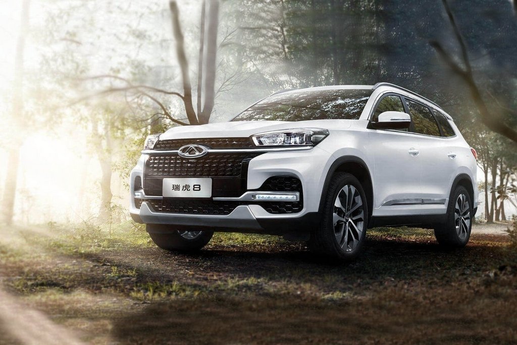 Koeajo: keskikokoinen crossover Chery Tiggo 8