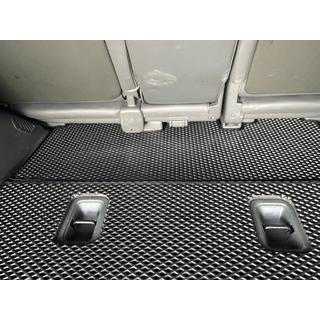Tavaratilan matto 2 kpl (EVA, 7-paikkainen, musta) Lexus LX570/450d 2008–2022 kuva 4