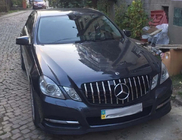 Mercedes E-sarja W212 2009–2016 Etusäleikkö GT Panamericana (2009-2012) kuva 1