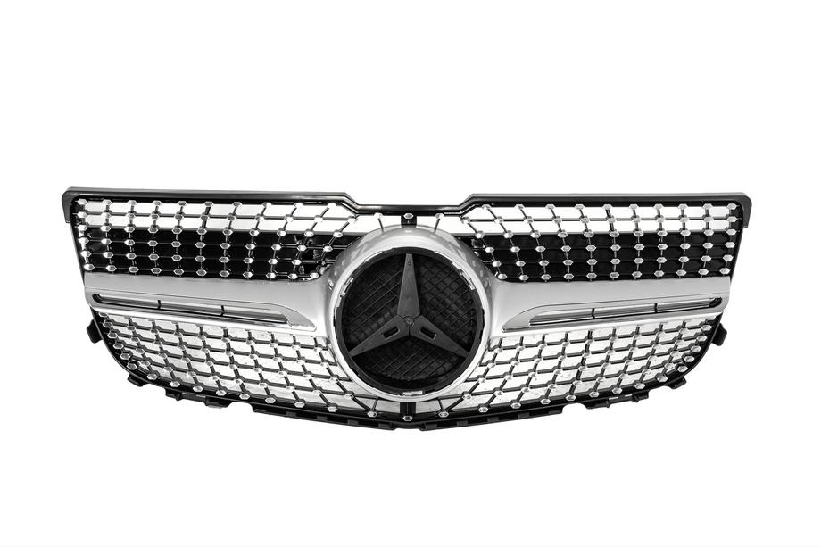 Mercedes GLK-sarja X204 2008–2015 Etusäleikkö Diamond Silver (2013-2015) Kamera-aukolle Kuva 5
