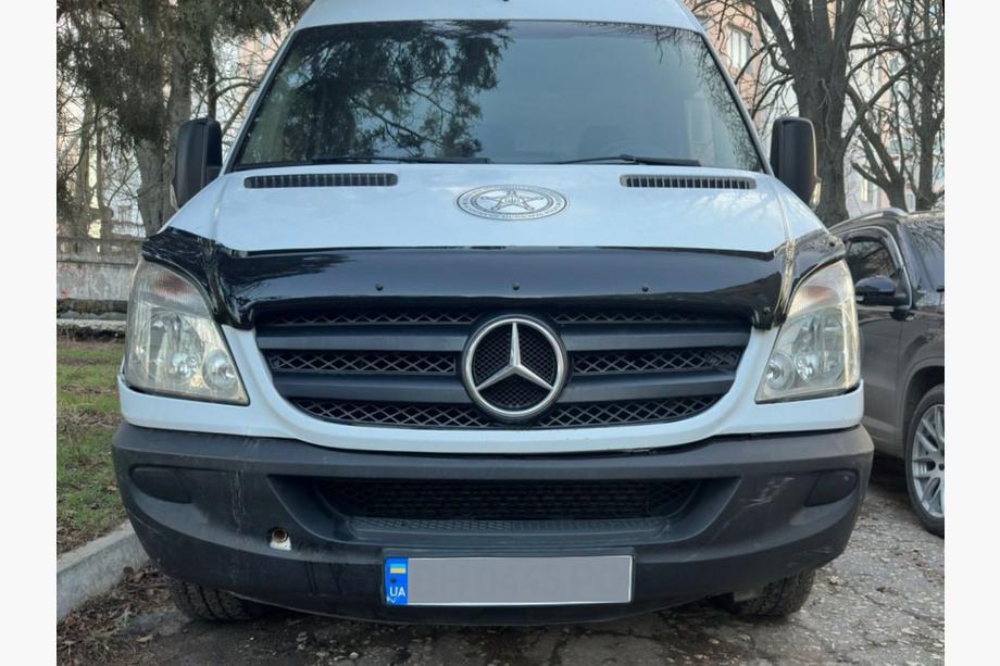 Mercedes Sprinter W906 2006–2018 Konepellin tuuliohjain 2006-2013 (EuroCap) Kuva 9