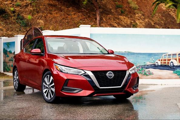 Nissan Sentra -sedanin koeajo, mallivuosi 2020