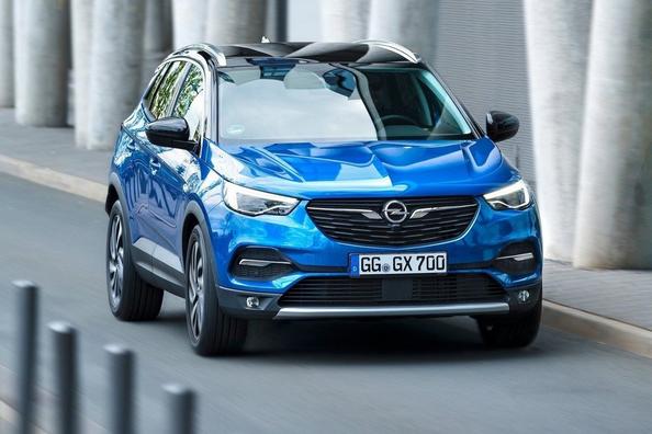 Kompakti kaupunkicrossover Opel Grandland X