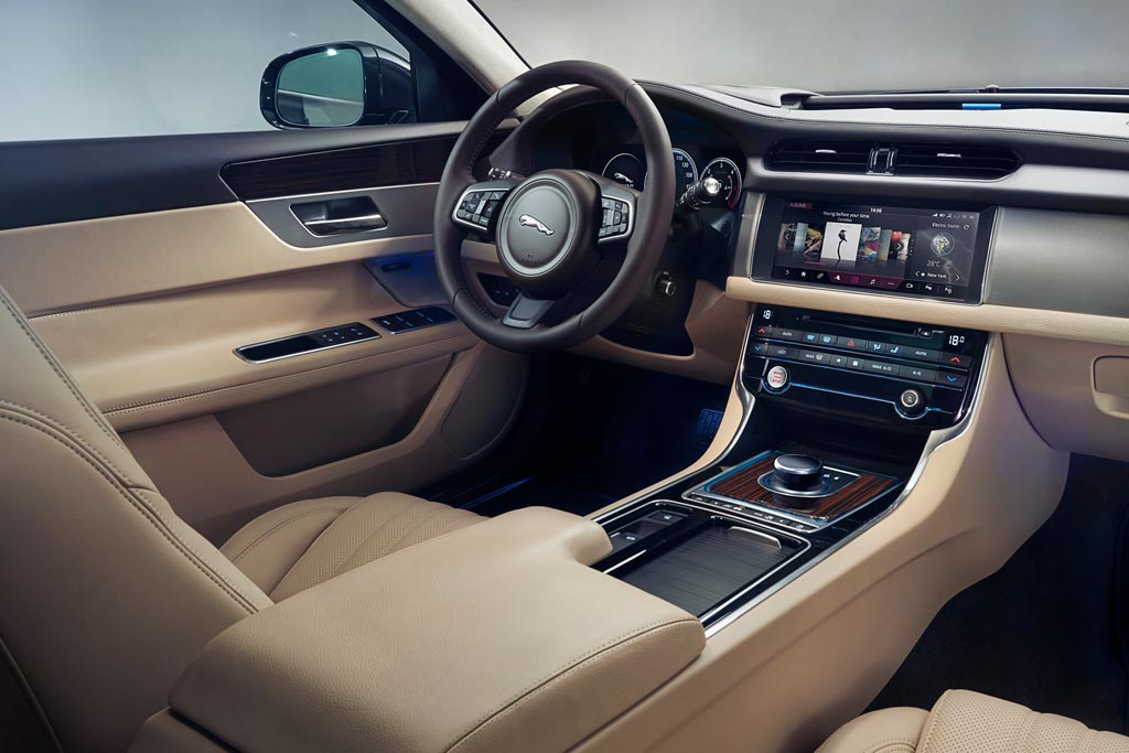 Koeajo: premium-farkku Jaguar XF Sportbrake
