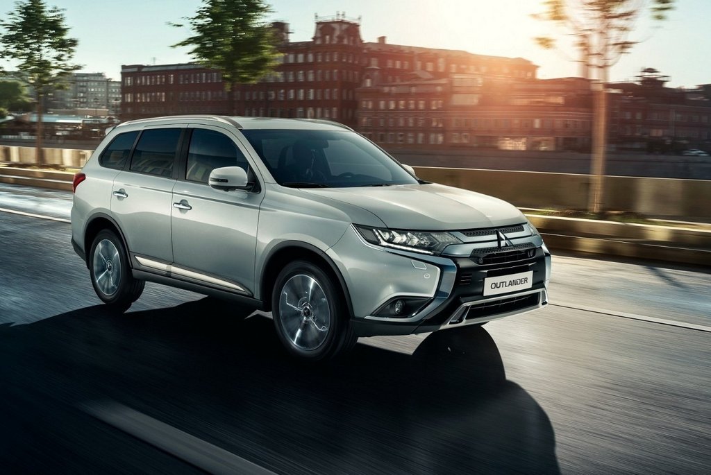 Mitsubishi Outlander -crossoverin koeajo