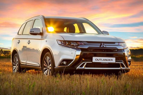 Mitsubishi Outlander -crossoverin koeajo