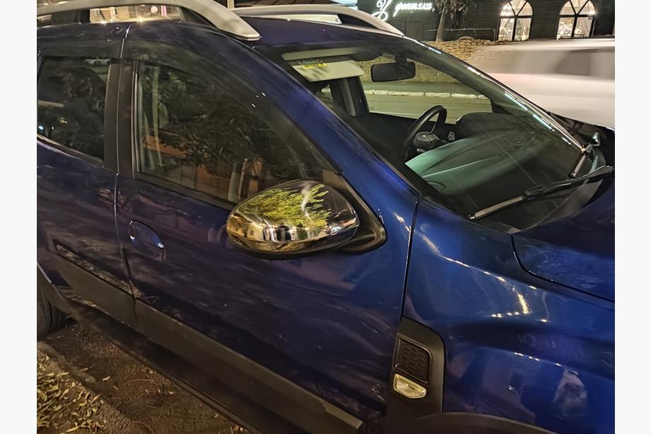 Dacia Duster 2018–2024 Peilinkuoret (2 kpl, ruostumaton teräs) Image