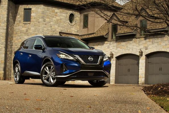 Koeajo: päivitetty keskikokoinen crossover Nissan Murano