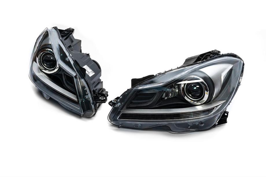 Mercedes C-sarja W204 2007–2015 LED-etuajovalosarja (2011-2015, 2 kpl) Image