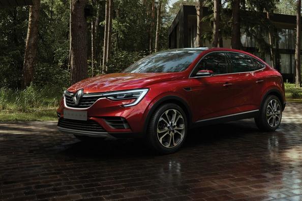 Kompaktin crossoverin Renault Arkana koeajo