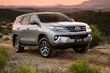 Koeajo: runkorakenteinen Toyota Fortuner -maasturi kuva 8