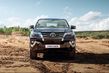 Koeajo: runkorakenteinen Toyota Fortuner -maasturi kuva 1