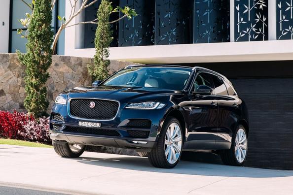 Jaguar F-Pace: keskikokoinen premium-crossover