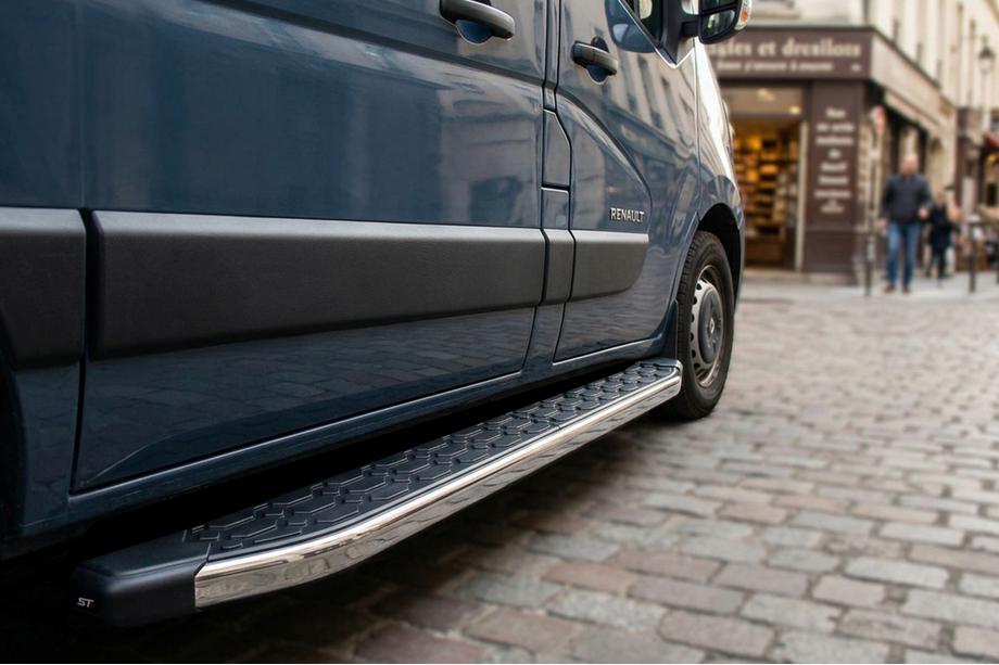 Renault Master 2011–2023 Sivuporras BlackLine (2 kpl, alumiini) Image