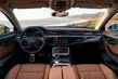Urheilullinen luksussedan Audi S8 kuva 12