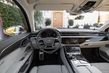 Urheilullinen luksussedan Audi S8 kuva 10