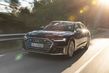 Urheilullinen luksussedan Audi S8 kuva 8