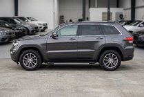 Jeep Grand Cherokee WK2 2010–2021 Bosphorus Grey -sivuastinlaudat (2 kpl, alumiini) kuva 1