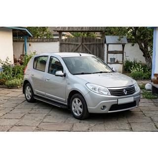 Bosphorus Grey -sivuastinlaudat (2 kpl, alumiini) Renault Sandero 2007–2013 kuva 1