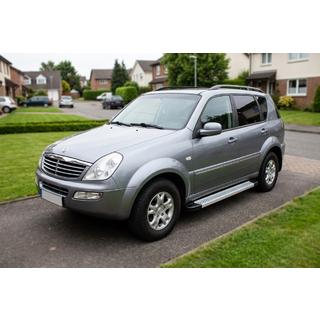 Maya V2 sivuportaat (2 kpl, alumiini) SsangYong Rexton I 2001–2017 kuva 1