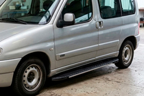 Peugeot Partner 1996–2008 Bosphorus Grey -sivuastinlaudat (2 kpl, alumiini) kuva 1