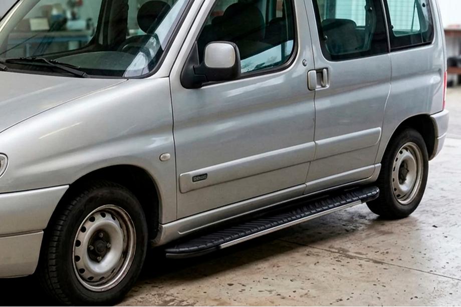 Peugeot Partner 1996–2008 Bosphorus Grey -sivuastinlaudat (2 kpl, alumiini) Image