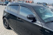 BMW 1-sarja E81/E82/E87/E88 2004–2011 Ikkunadeflektorit (4 kpl, HIC) kuva 3