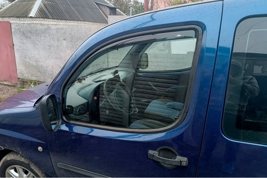 Fiat Doblo I 2005–2010 Ura-asenteiset ikkunatuuliohjaimet (2 kpl, HIC) Image